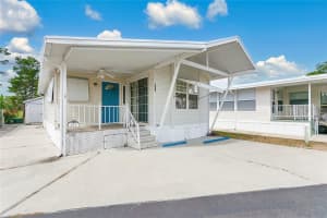 221 Arnold Palmer Dr, DAVENPORT