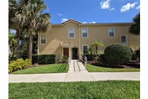 2736 Oakwater Dr, KISSIMMEE