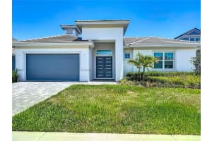235 Hampton Loop, DAVENPORT