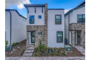 208 Villa Domani Cir, DAVENPORT