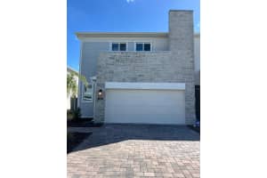 175 Bogey Dr, DAVENPORT