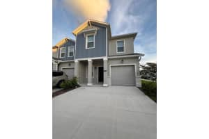 3194 Laurent Loop, DAVENPORT