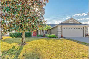 1039 Via Bianca Dr, DAVENPORT