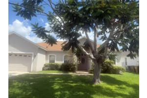 349 Aylesbury Ct, KISSIMMEE