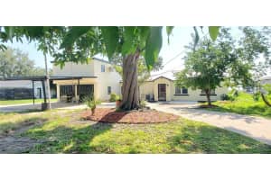 912 Lake Jessie Dr #3, WINTER HAVEN
