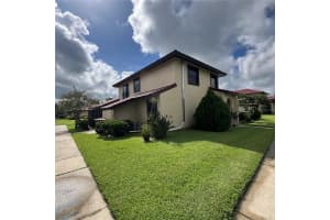 543 Hunter Cir, KISSIMMEE