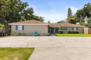 2711 South Dr #a / #c, CLEARWATER
