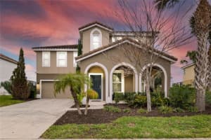 4103 Oaktree Dr, DAVENPORT