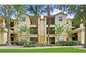2600 Robert Trent Jones Dr #916, ORLANDO
