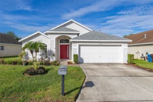 135 Jessamine Dr, DAVENPORT