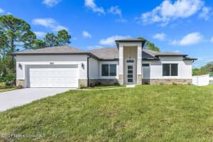 1081 Se Starfire St, PALM BAY