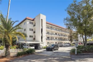 200 El Camino Dr #303, WINTER HAVEN