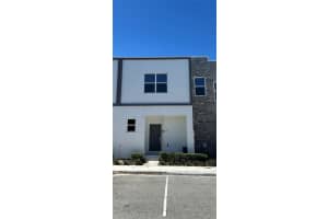 399 Famagusta Dr, DAVENPORT