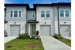 827 Longboat Dr, DAVENPORT