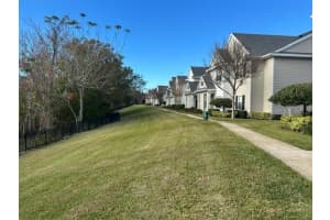 330 Southern Pecan Cir #208, WINTER GARDEN