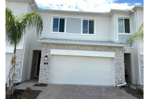 120 Bogey Dr, DAVENPORT