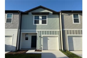 3609 Spire Dr, DAVENPORT