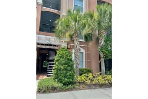 1357 Venezia Ct #102, DAVENPORT