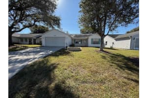 438 San Pedro Dr, LADY LAKE