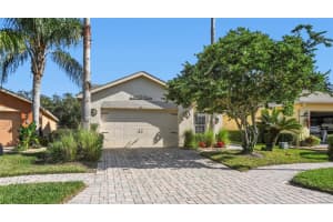 513 Vineyard Way, POINCIANA