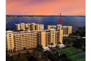 480 Sail Ln #703, MERRITT ISLAND