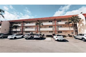 8901 S Hollybrook Blvd #304, PEMBROKE PINES