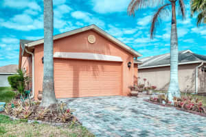 521 Grand Canal Dr, KISSIMMEE