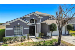 314 Lockbreeze Dr, DAVENPORT