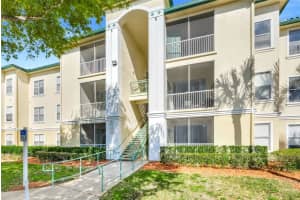 8921 Legacy Ct #105, KISSIMMEE