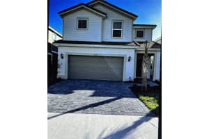 7239 Oakmoss Loop, DAVENPORT