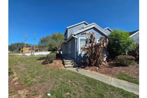 609 Caribbean Drive #b, DAVENPORT