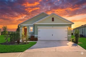 1791 Post Oak Dr, DAVENPORT