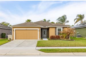 1817 Sereno Dr, DAVENPORT