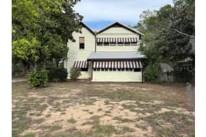 1600 E Lakeview Ave, EUSTIS