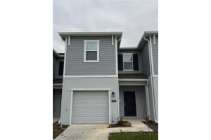 2823 Maloof Dr, DAVENPORT