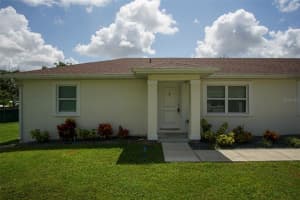 217 W Maple St, DAVENPORT