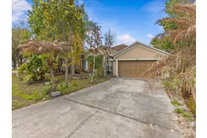 722 Tahiti Dr, KISSIMMEE