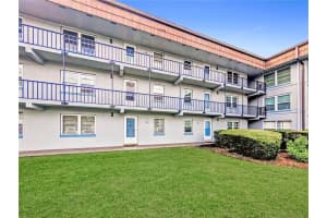 333 Lake Howard Dr Nw #212a, WINTER HAVEN