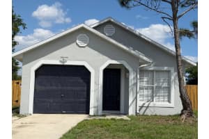 9743 Hollyhill Dr, ORLANDO