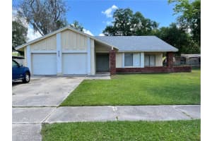 2329 Pine Tree Ct, KISSIMMEE