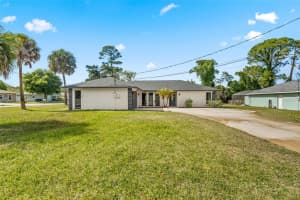 117 Poinciana Rd, EDGEWATER