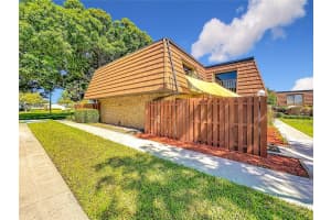 1458 N Lawnwood Cir #24a, FORT PIERCE
