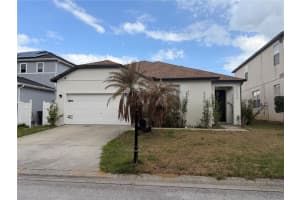 1112 Pine Ridge Dr, DAVENPORT