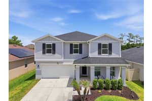 1185 Augustus Dr, DAVENPORT