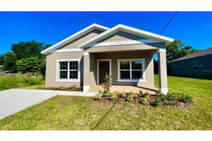 1335 W Walnut St, LAKELAND