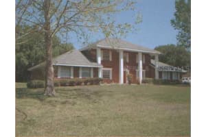 902 Tomahawk Trl E, BRANDON