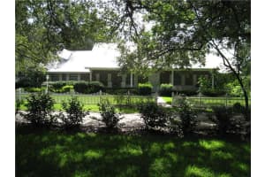 2110 Landside Dr , VALRICO