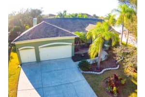 2735 Bent Leaf Dr, VALRICO