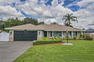 8811 Mount Royal Ln, LAKELAND