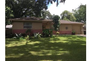 529 Robin Hill Cir, BRANDON